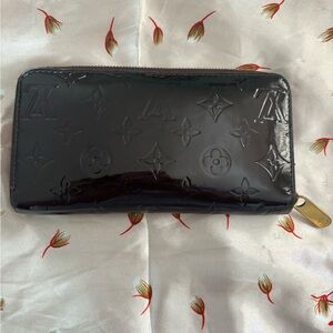 Louis Vuitton monogram Vernis Zipper Wallet